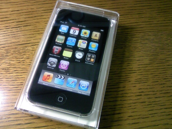 最新の第2世代「iPod touch」レビュー！- 開封の儀編 –