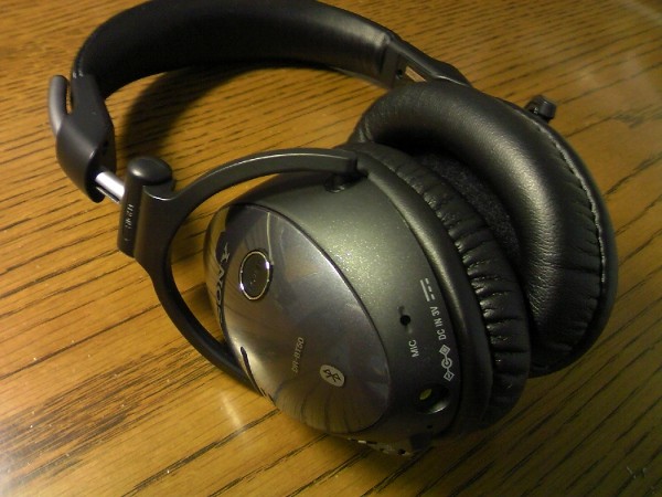 SONYの”高音質”Bluetoothヘッドホン「DR-BT50」レビュー！